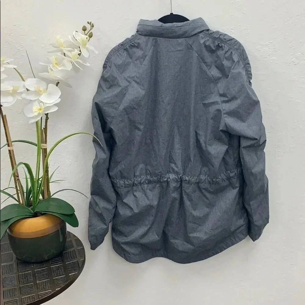 Fabletics Danielle Gray Running Jacket Size Large - image 6